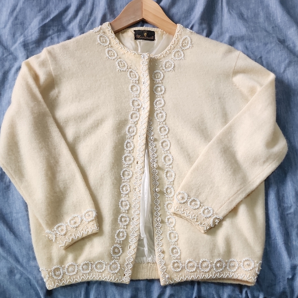 Vintage Elegant Pale Yellow Women's Cardigan with Original Beading